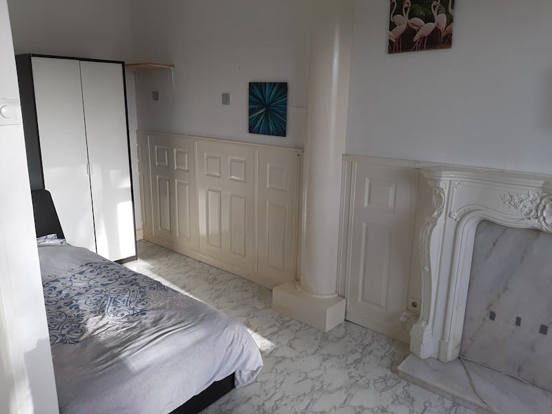 Kamer te huur in Rotterdam – Schiedamseweg Beneden – foto 2