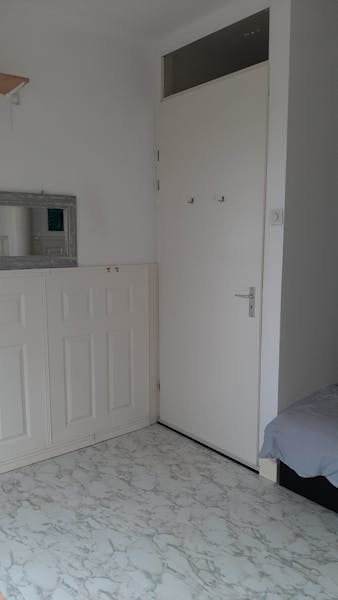 Kamer te huur in Rotterdam – Schiedamseweg Beneden – foto 3