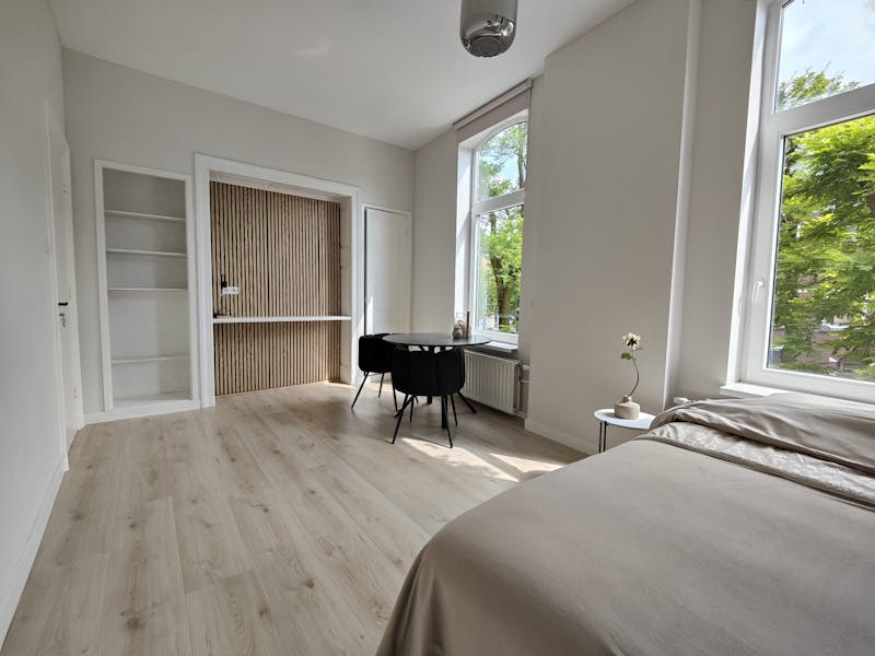 Kamer te huur in Rotterdam – Claes de Vrieselaan – foto 2