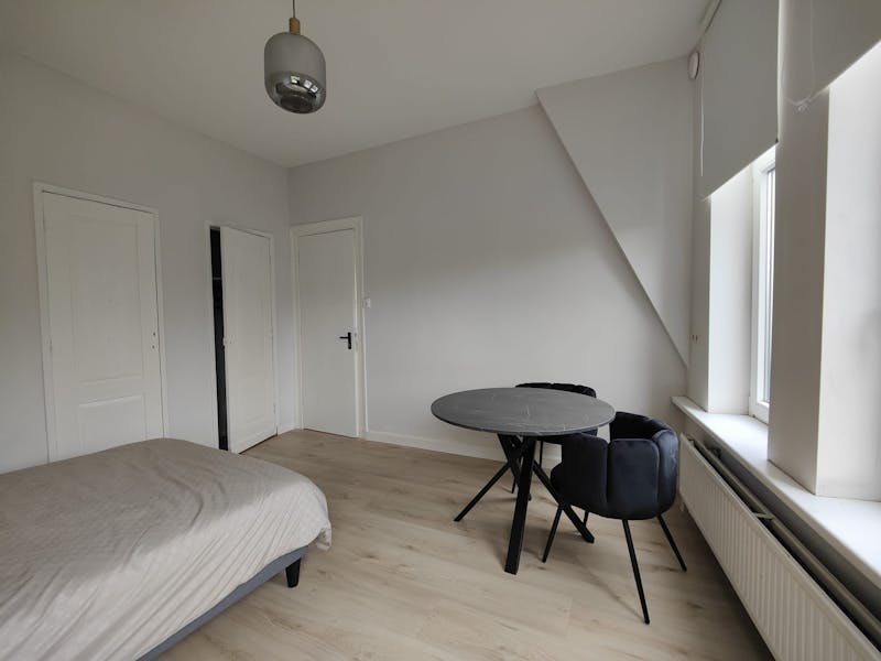 Kamer te huur in Rotterdam – Claes de Vrieselaan – foto 2