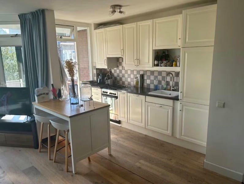 Appartement te huur in Amsterdam – Saenredamstraat – foto 3