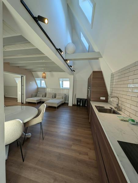 Appartement te huur in Amsterdam – Van Tuyll van Serooskerkenweg – foto 1