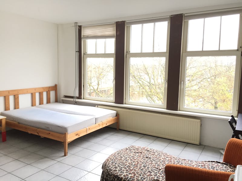 Kamer te huur in Rotterdam – Mathenesserdijk – foto 1